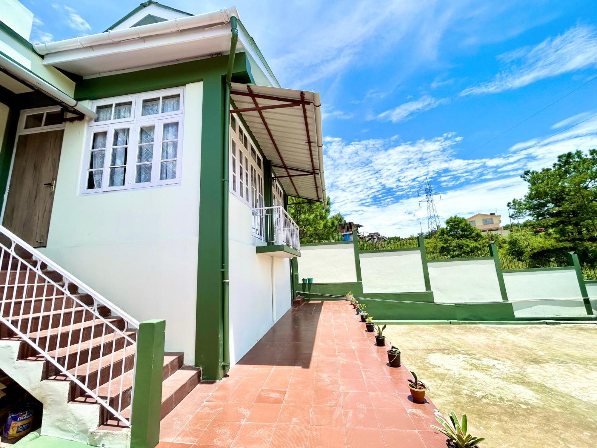Yepplo Holiday Home - Complimentary Breakfast - 24 Hrs Caretaker & Power Backup Shillong Eksteriør billede