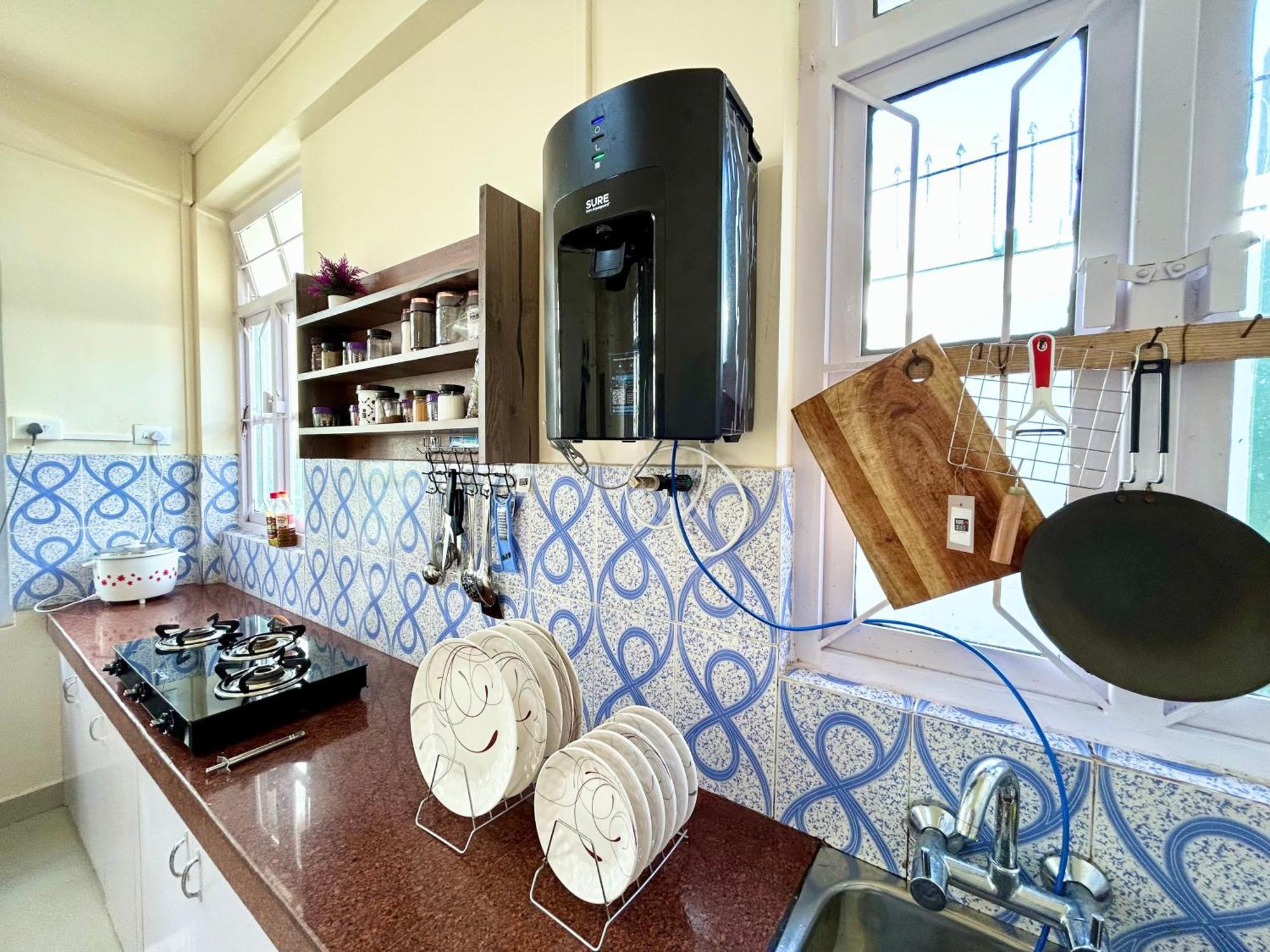 Yepplo Holiday Home - Complimentary Breakfast - 24 Hrs Caretaker & Power Backup Shillong Eksteriør billede