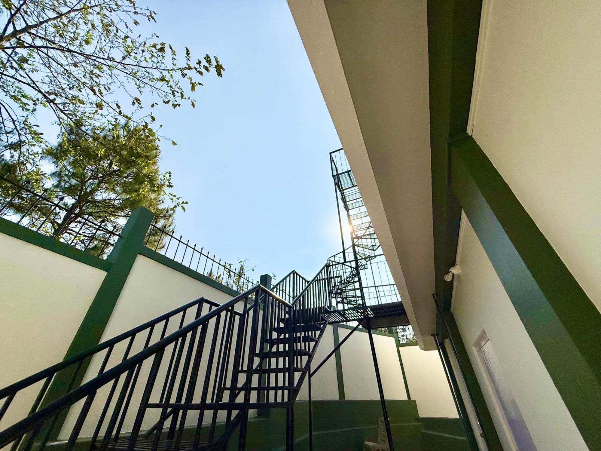 Yepplo Holiday Home - Complimentary Breakfast - 24 Hrs Caretaker & Power Backup Shillong Eksteriør billede