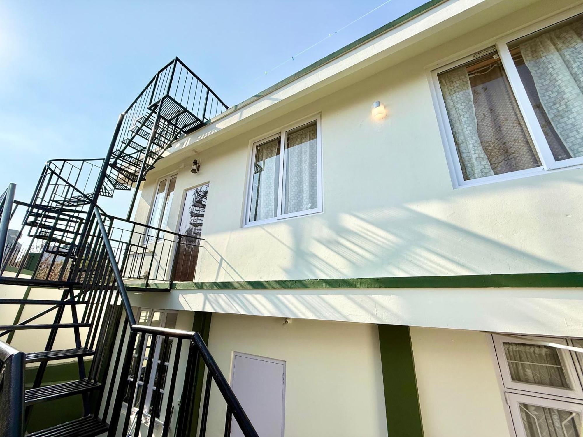 Yepplo Holiday Home - Complimentary Breakfast - 24 Hrs Caretaker & Power Backup Shillong Eksteriør billede